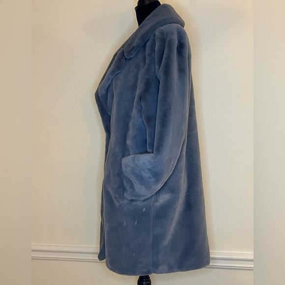 Lamarque Linnea Faux Fur Dusty Blue Buttery Soft Luxury Coat. Size Medium. - Picture 5 of 14